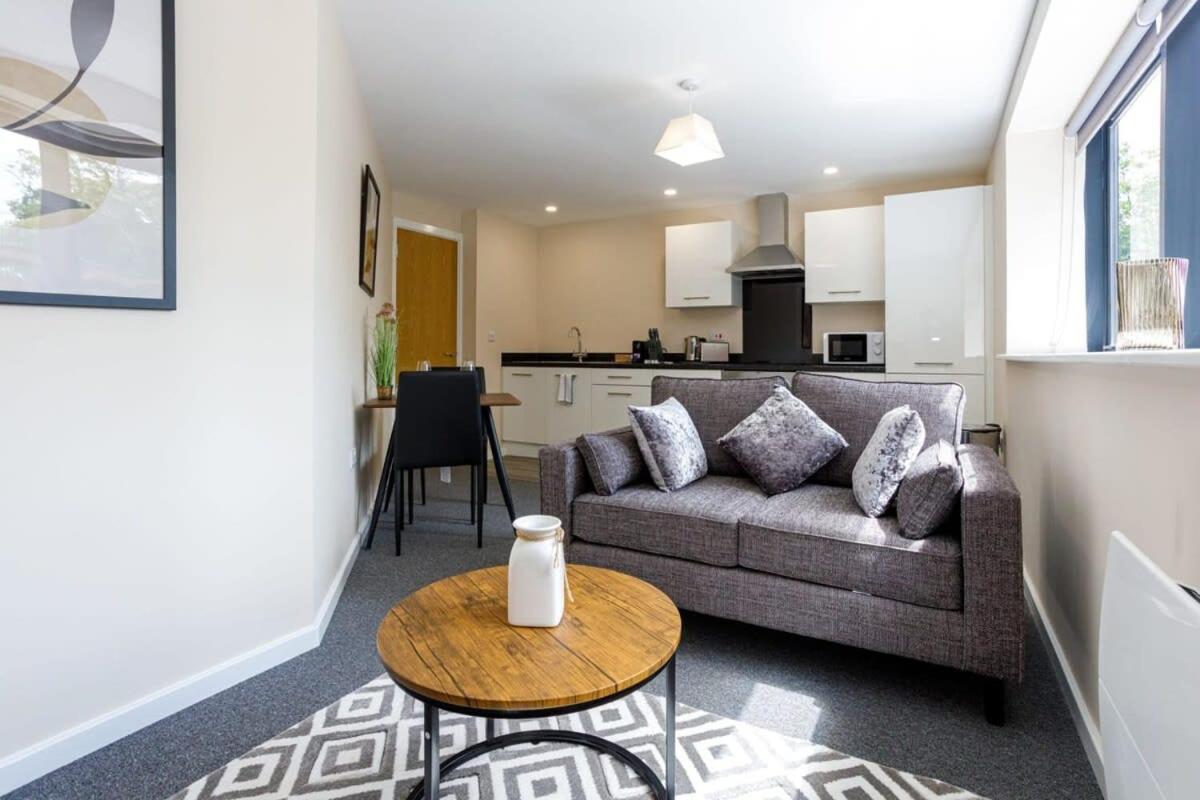 Stylish And Modern 1 Bedroom Apartment マンチェスター エクステリア 写真